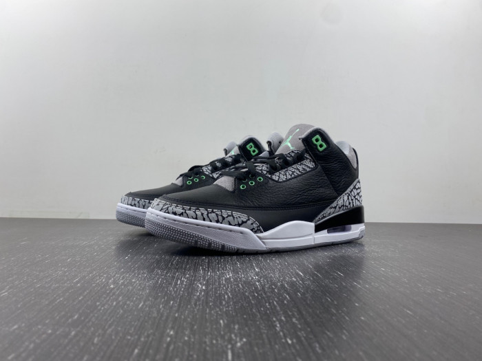 Air Jordan 3 "Black/Green Glow" CT8532-031
