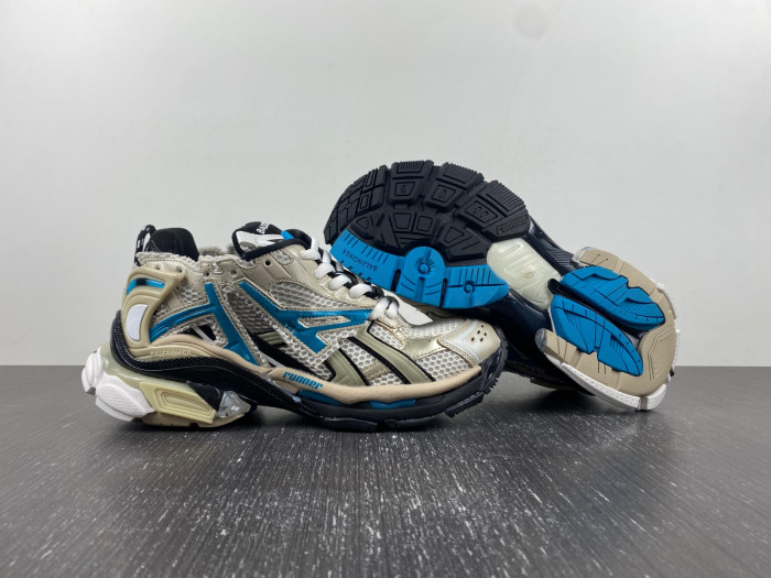 BALCIA RUNNER SNEAKER