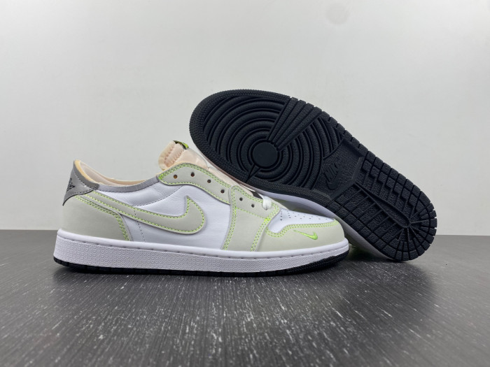 Air Jordan 1 Low OG "Ghost Green" (M) DM7837-103