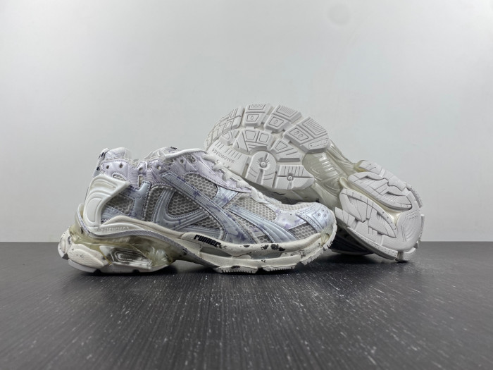 BALCIA RUNNER SNEAKER