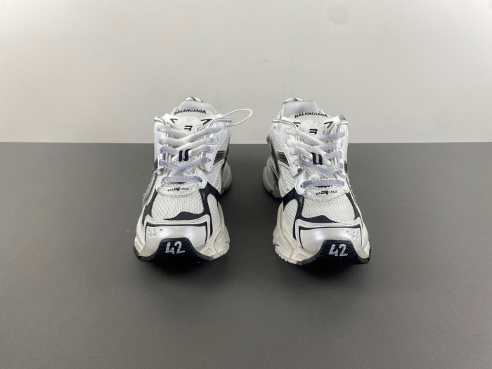 BALCIA RUNNER SNEAKER