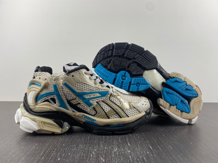 BALCIA RUNNER SNEAKER