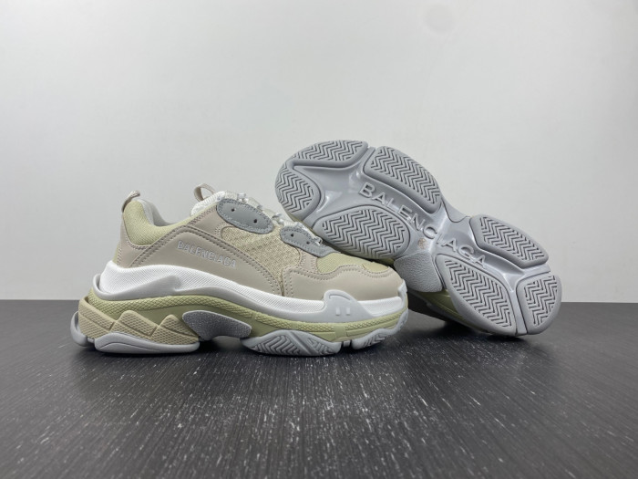 BALCIA TRIPLE S SNEAKER