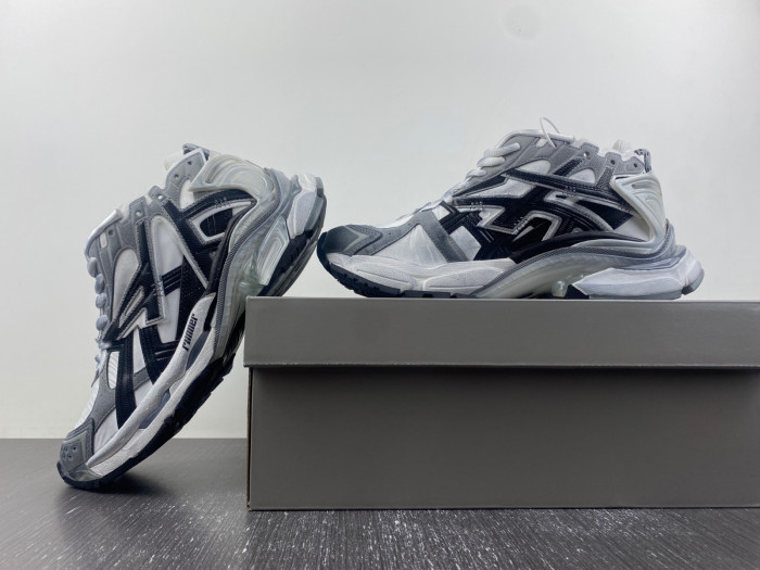 BALCIA RUNNER SNEAKER