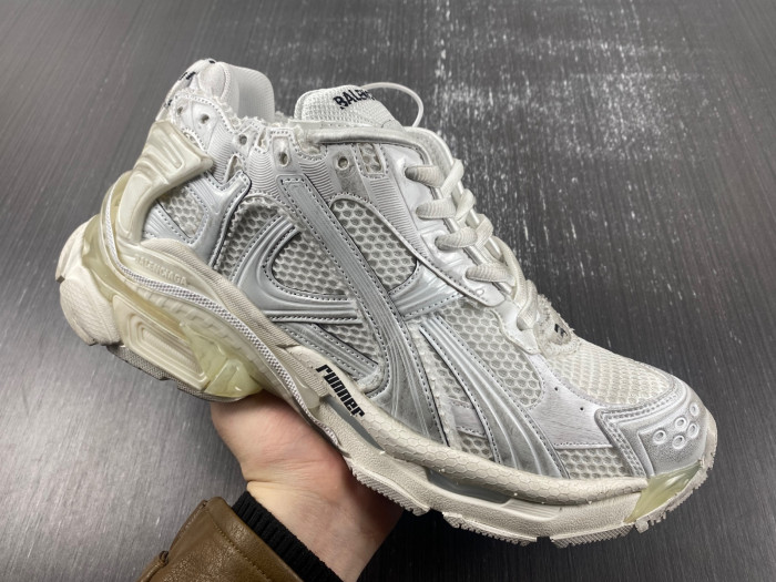 BALCIA RUNNER SNEAKER