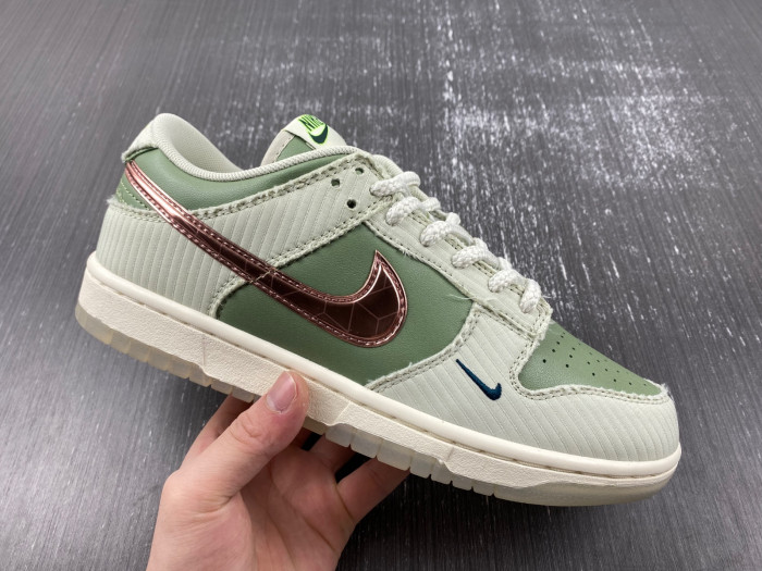 Nike x Kyler Murray Dunk Low 