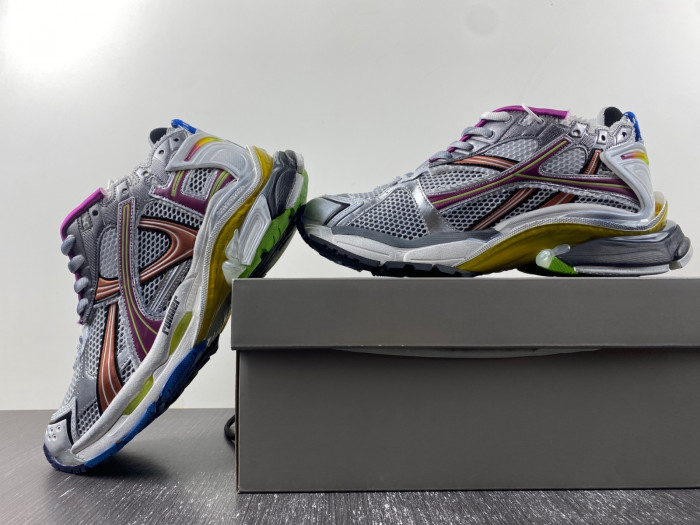 BALCIA RUNNER SNEAKER