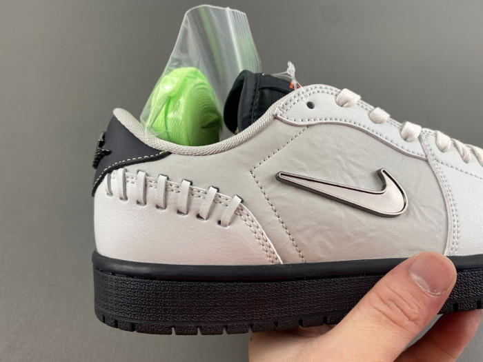 (WMNS) Air Jordan 1 MM Low 