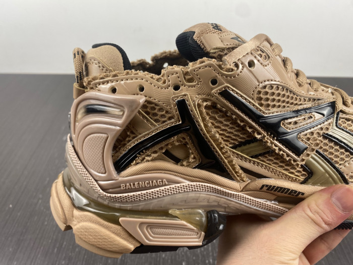 BALCIA RUNNER SNEAKER