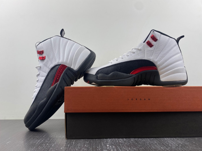 Air Jordan 12 Red Taxi CT8013-162