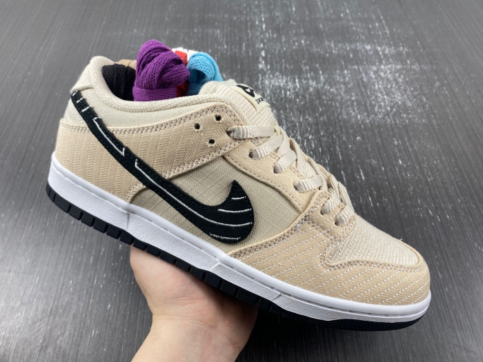 Albino & Preto x Nike SB Dunk Low FD2627-200