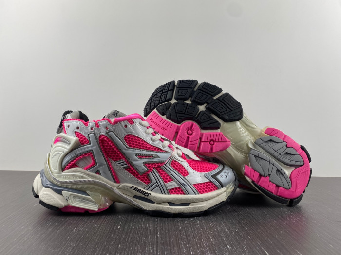 BALCIA RUNNER SNEAKER