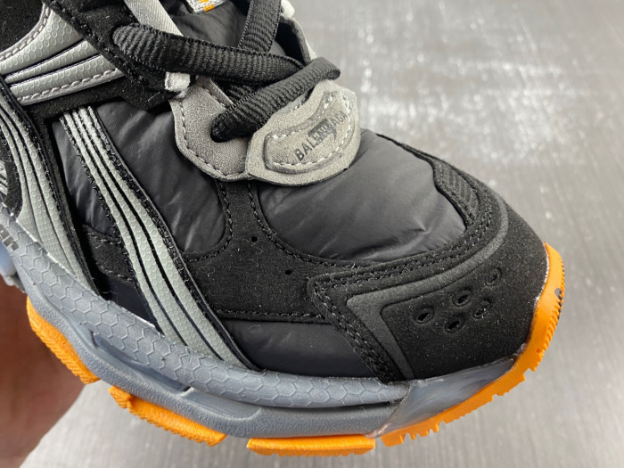 BALCIA RUNNER SNEAKER