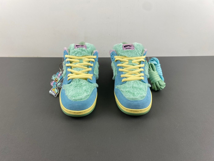 Nike x Verdy SB Dunk Low 