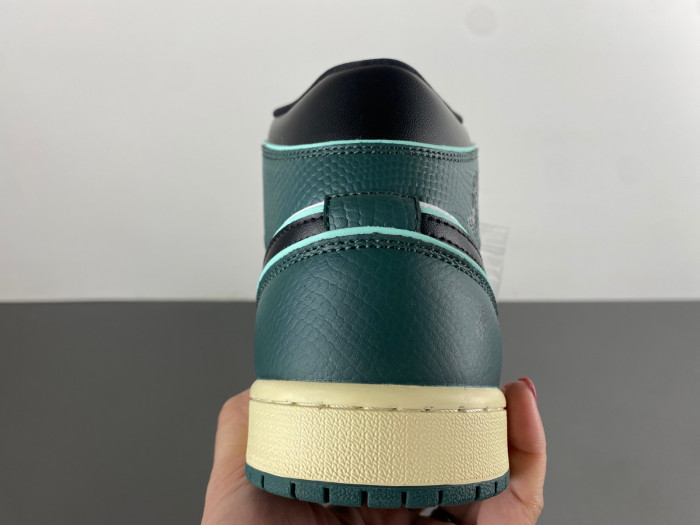 Air Jordan 1 Mid "White/Black/Oxidized Green" FQ7818-100