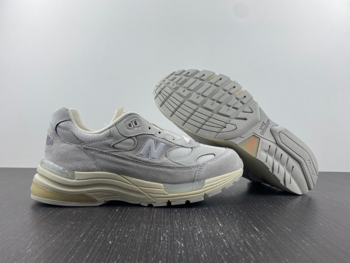 New Balance 992 ''White Silver Nimbus Cloud'' M992MD