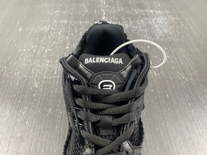 BALCIA RUNNER SNEAKER