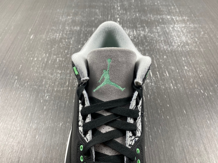 Air Jordan 3 "Black/Green Glow" CT8532-031