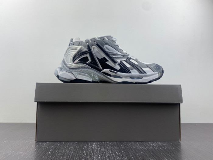 BALCIA RUNNER SNEAKER