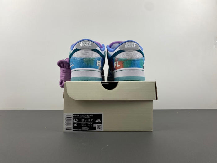 Futura Laboratories x Nike SB Dunk Low Bleached Aqua HF6061-400