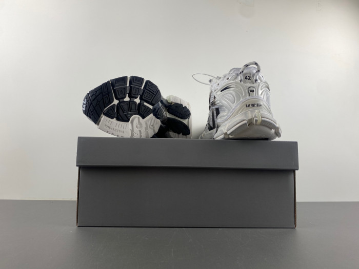 BALCIA RUNNER SNEAKER