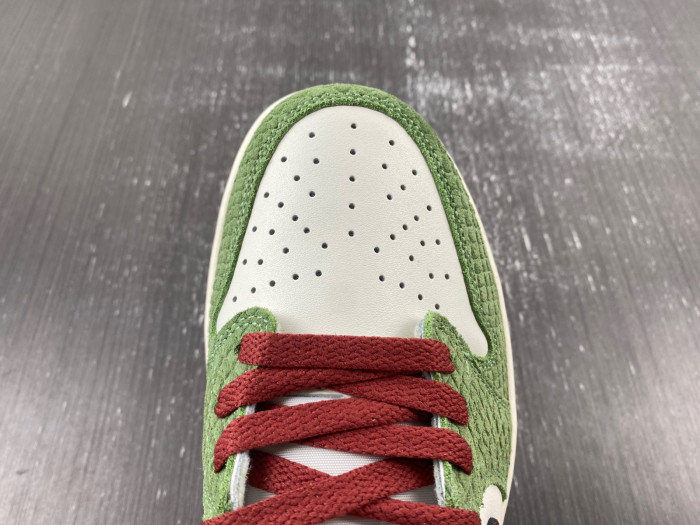 Air Jordan 1 Low OG "Year Of The Dragon" FN3727-100