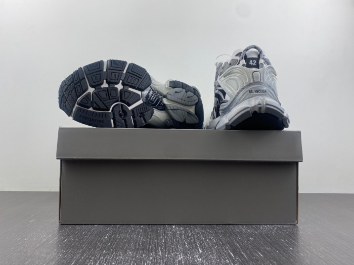 BALCIA RUNNER SNEAKER