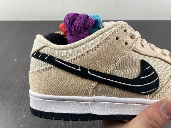 Albino & Preto x Nike SB Dunk Low FD2627-200