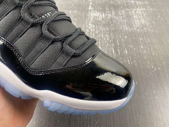 Air Jordan 11 Retro Low 