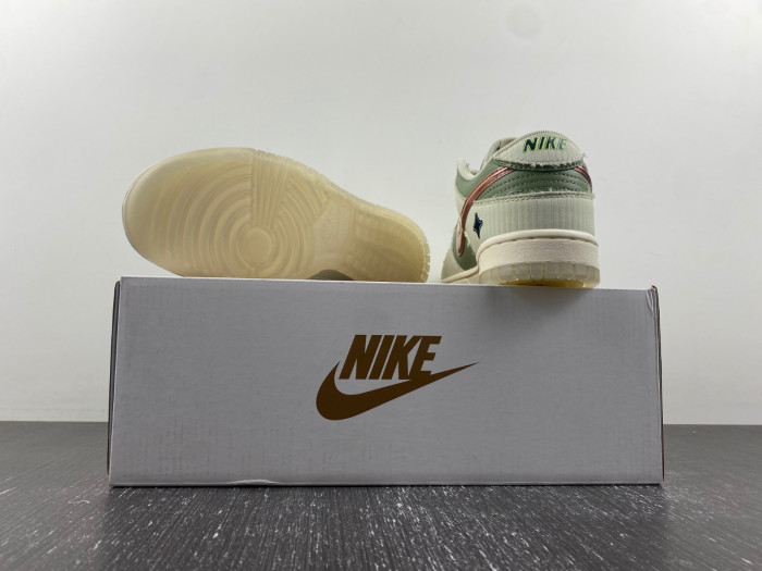 Nike x Kyler Murray Dunk Low 