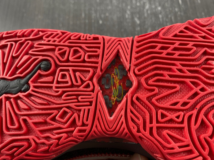 Nike Lebron 20 Miami Heat DJ5422-001