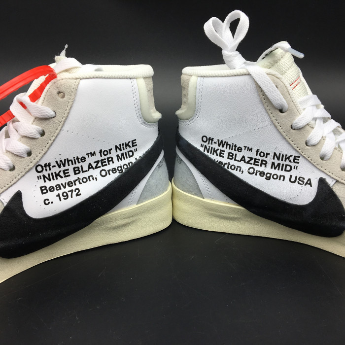 OW X BLAZER MID 
