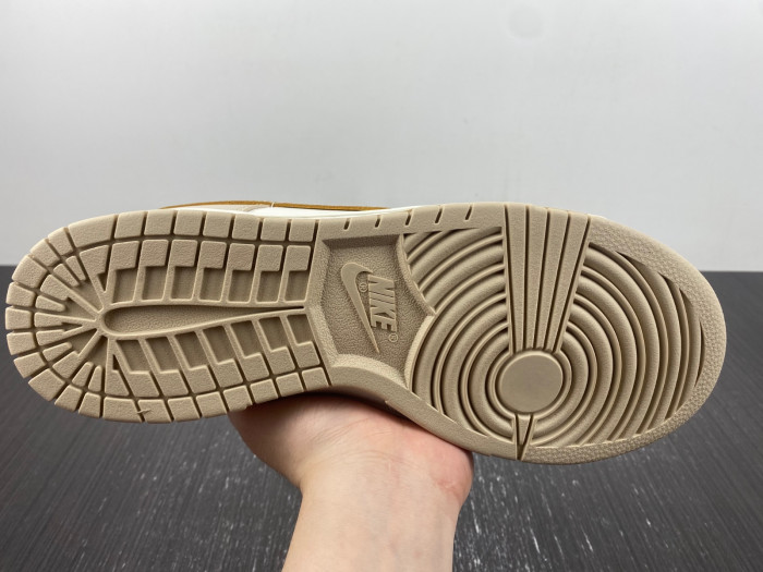 Wmns Nike Dunk Low Phantom Metallic Gold DX5930-001