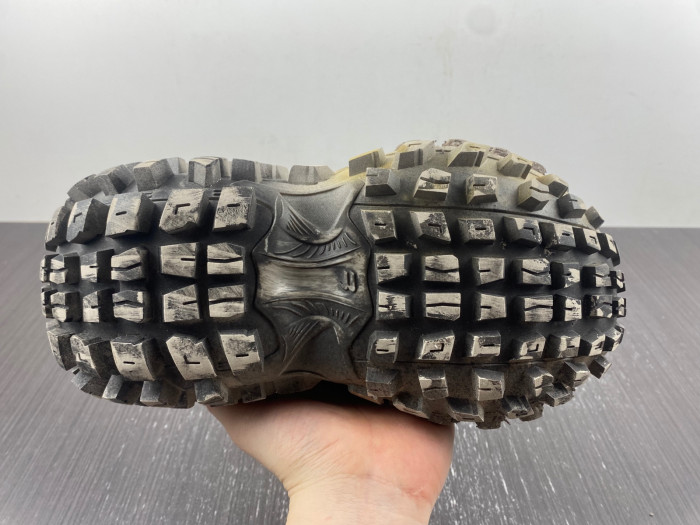 BALCIA DEFENDER SNEAKER