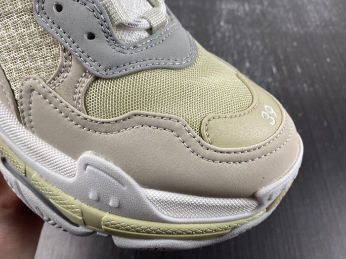 BALCIA TRIPLE S SNEAKER