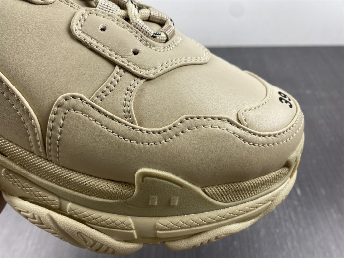 BALCIA Triple S Sneaker