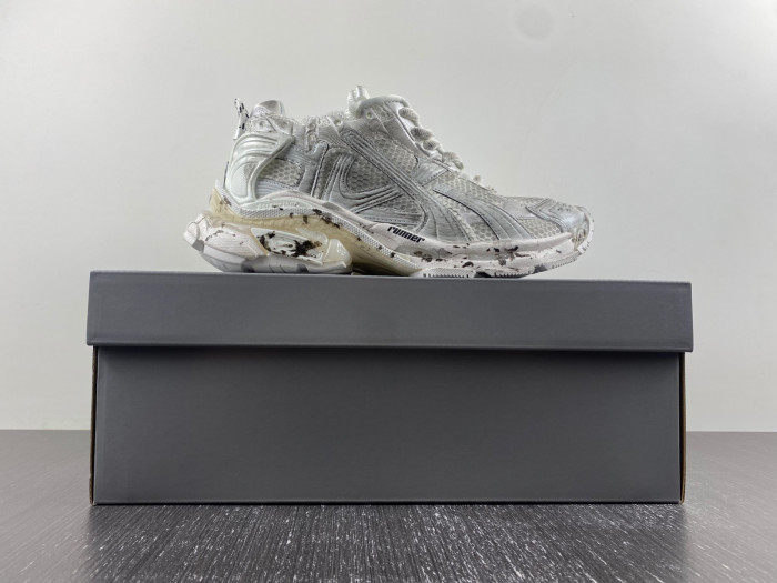 BALCIA RUNNER SNEAKER