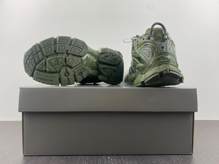 BALCIA RUNNER SNEAKER