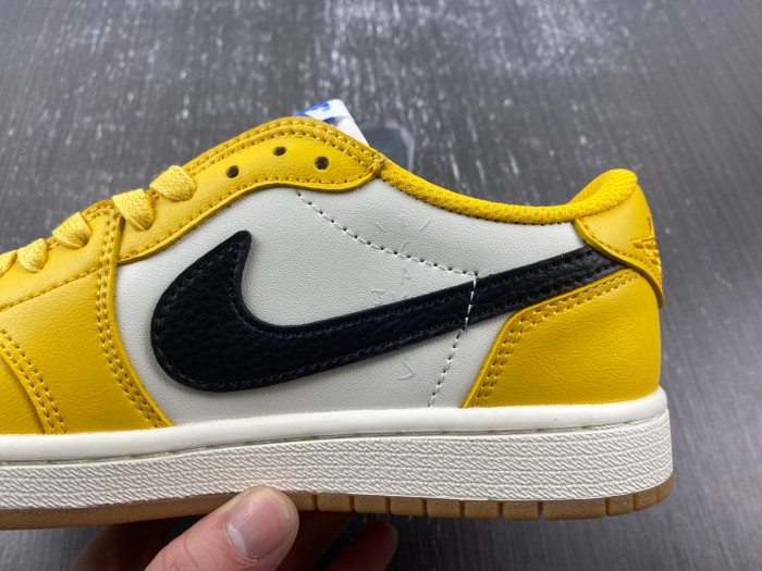 Travis Scott Air Jordan 1 Low OG Canary DZ4137-700