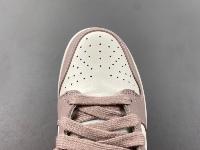 (WMNS) Nike Dunk Low 