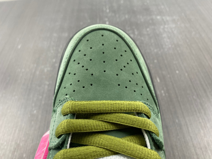 Concepts x Nike SB Dunk Low GREEN LOBSTER BV1310-337
