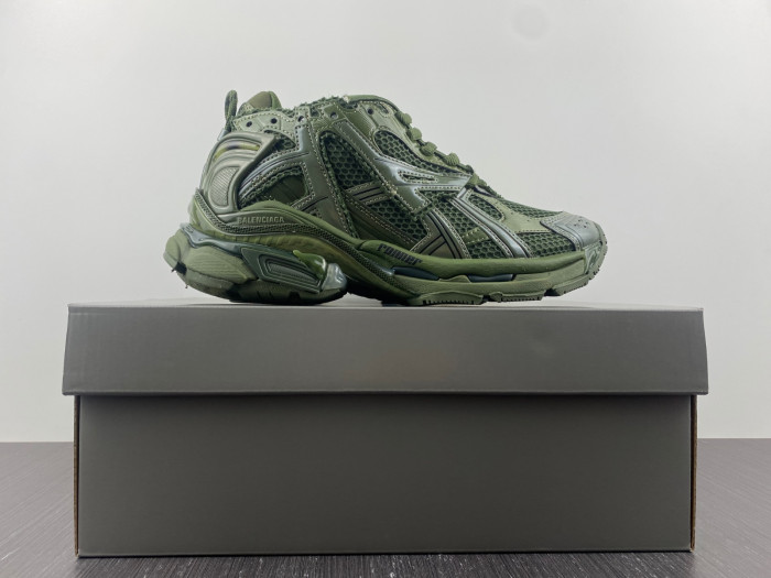 BALCIA RUNNER SNEAKER