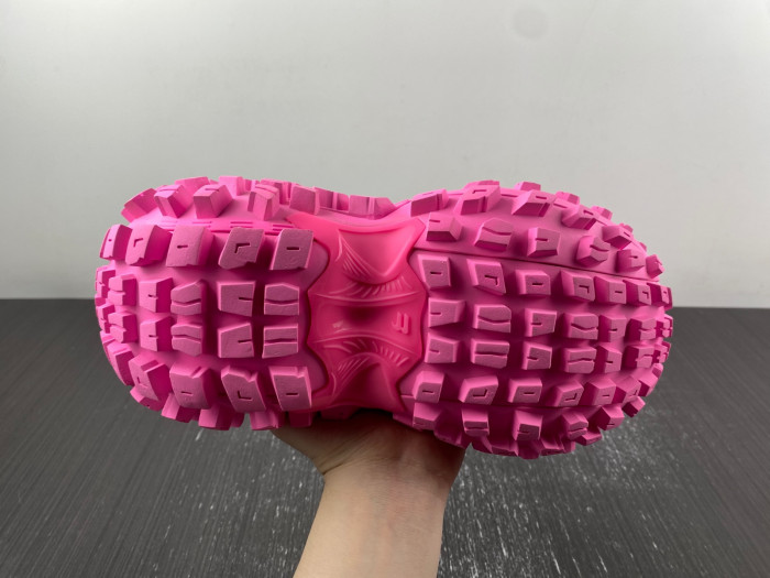 BALCIA DEFENDER SNEAKER