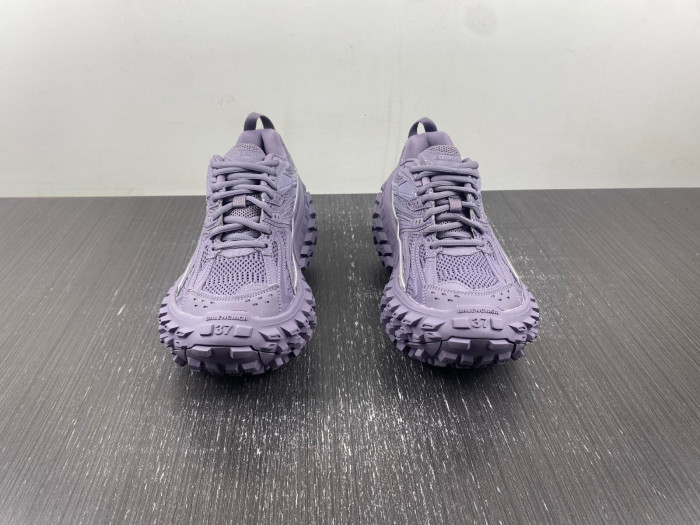 BALCIA DEFENDER SNEAKER