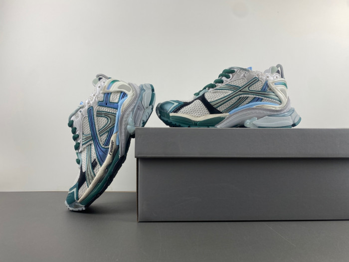 BALCIA RUNNER SNEAKER