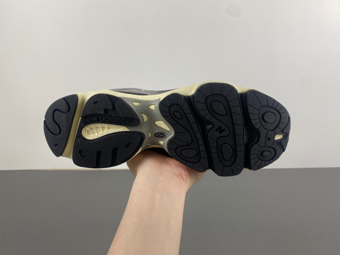 New Balance 1000 “Silver Metallic” M1000SL