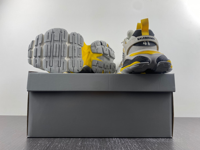 BALCIA RUNNER SNEAKER