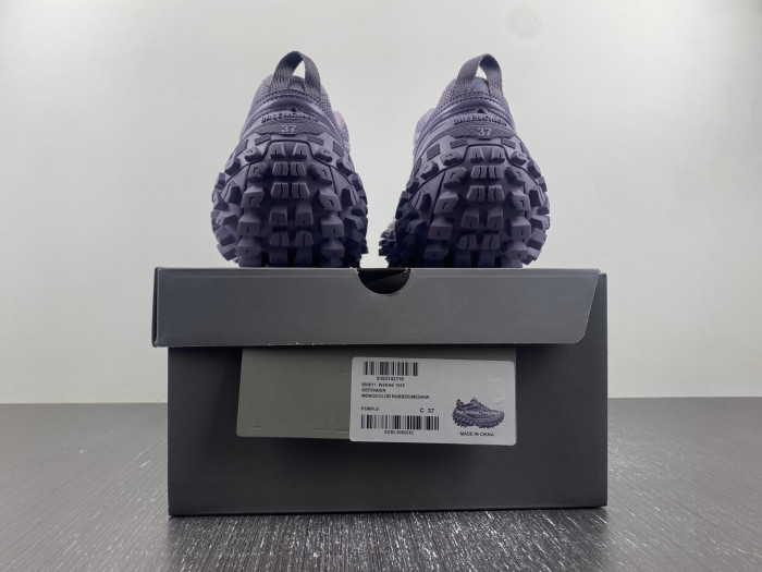 BALCIA DEFENDER SNEAKER