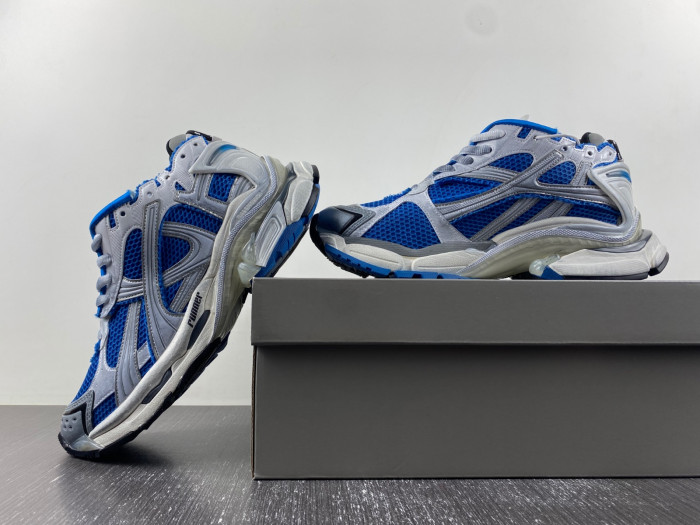 BALCIA RUNNER SNEAKER