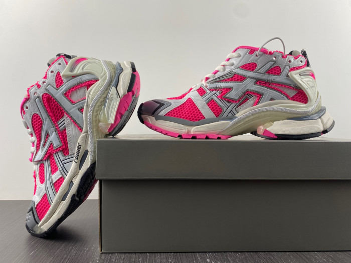 BALCIA RUNNER SNEAKER